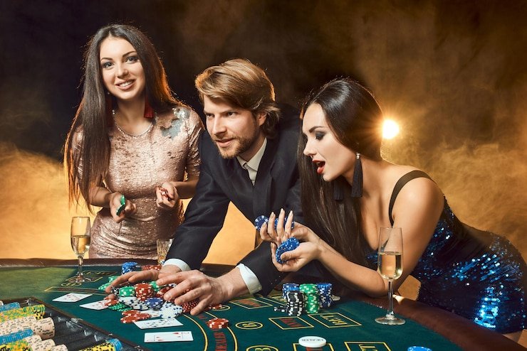 Pengguna membaca status loyalitas akun 10pm